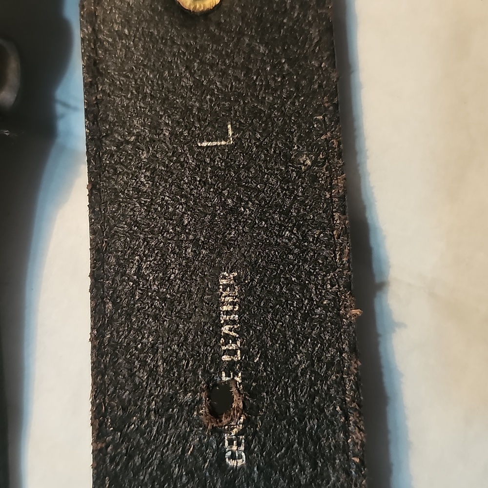 Elegant Black and Gold Women's Belt - Picture 8 of 10